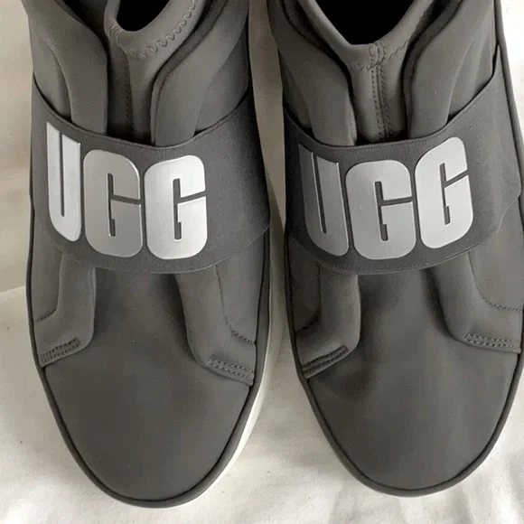 UGG Neutra Logo Panel Sneakers.  Size 11. - Picture 2 of 7